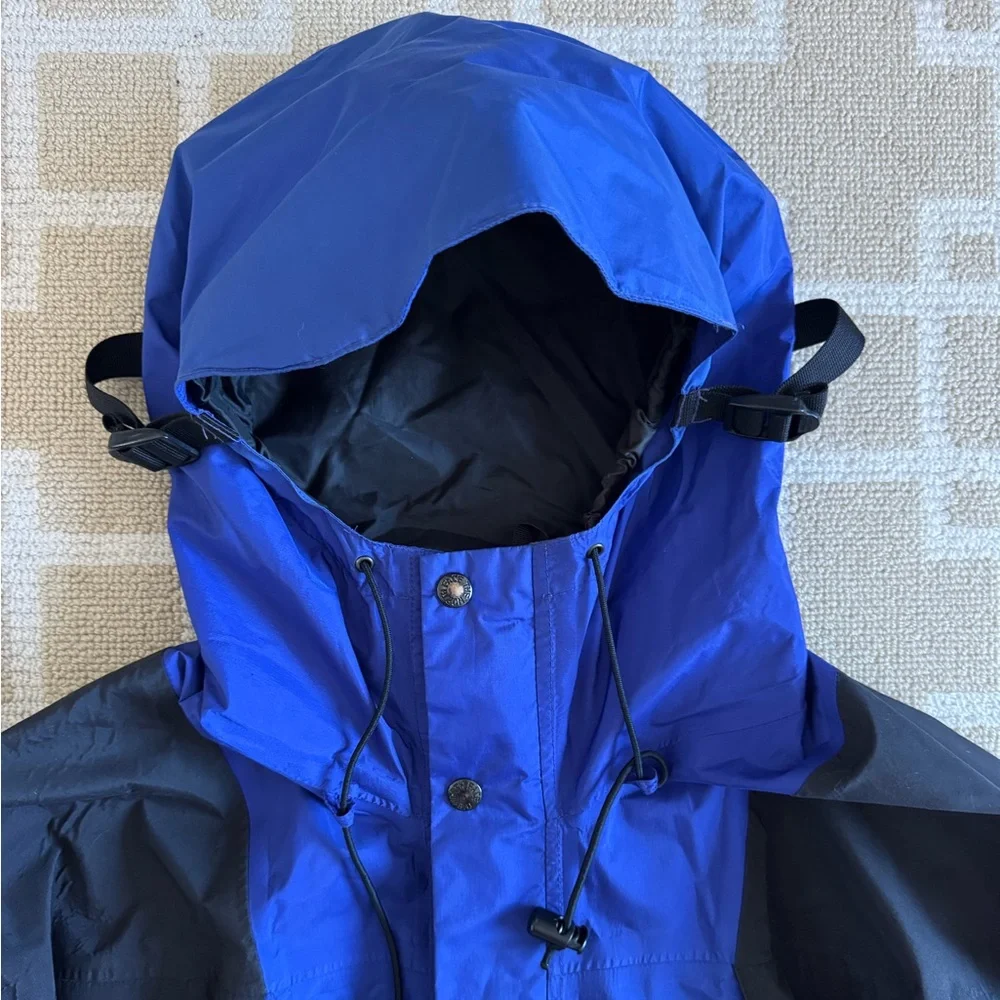 The North Face Vintage ‘90s GoreTex Ski Shell Jacket Outdoor Y2K Blue Black L